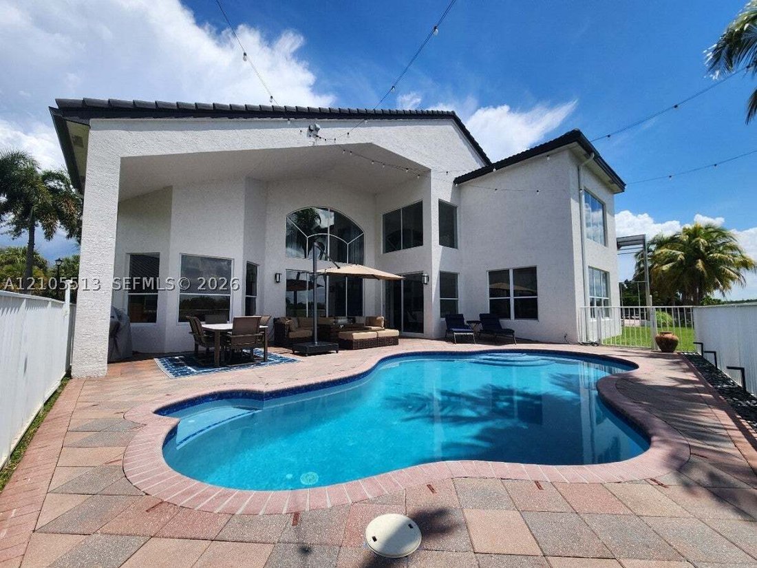 House in Miramar, Florida, United States 3 - 19147167