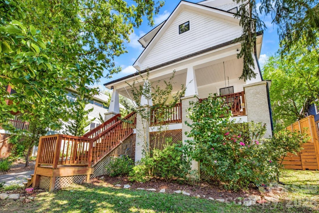 Casa en Asheville, Carolina del Norte, Estados Unidos 2 - 19145877