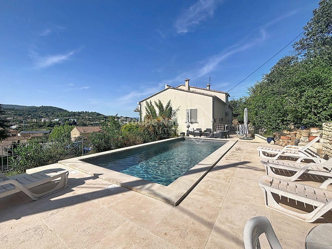 Villa in Apt, Provence-Alpes-Côte d'Azur, Frankreich 1 - 19145937