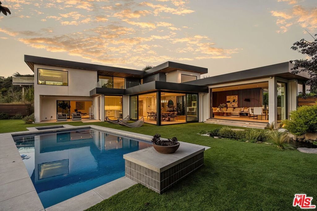 House in Los Angeles, California, United States 1 - 19146902