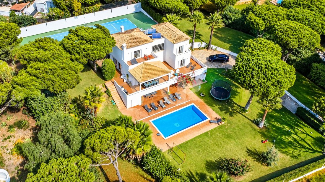 Villa en Quarteira, Algarve, Portugal 1 - 13348275