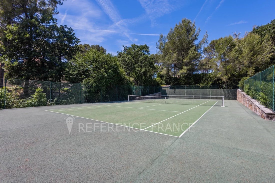 Villa a Mougins, Provenza-Alpi-Costa Azzurra, Francia 1 - 19145470