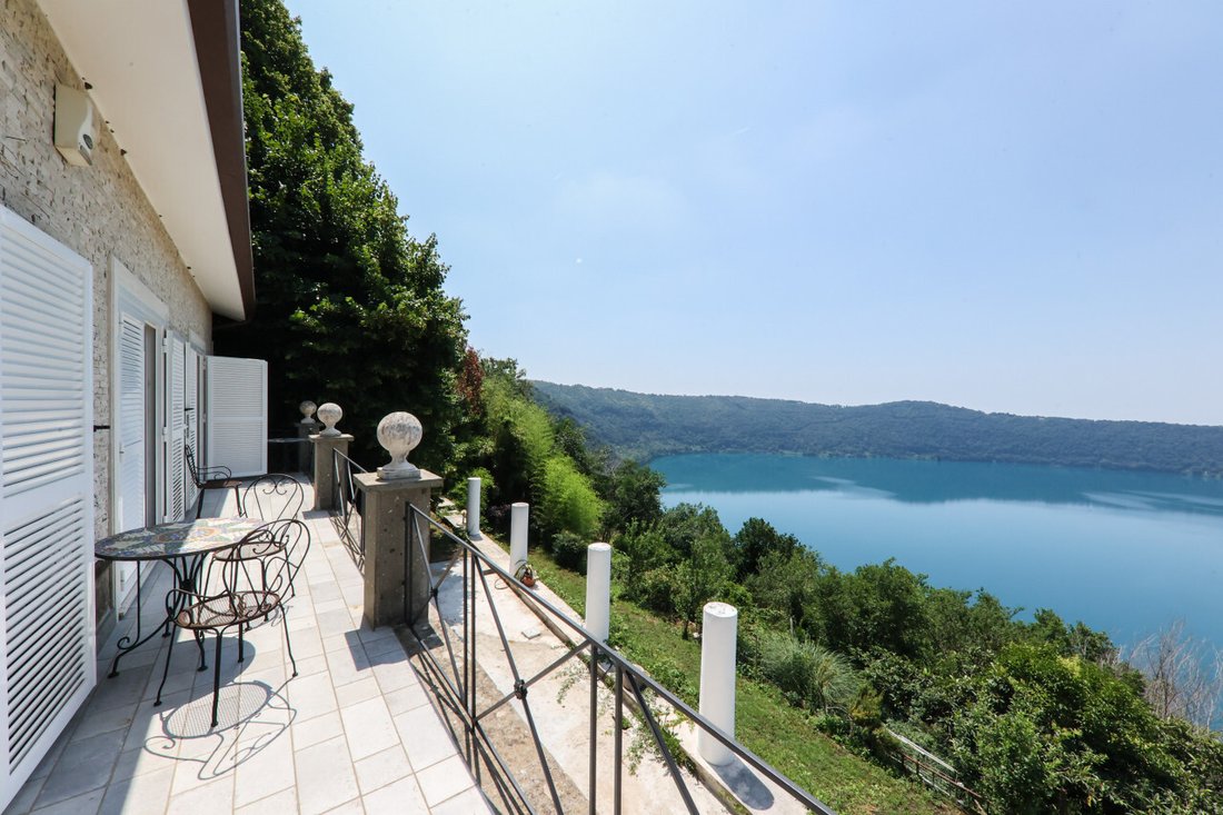Villa in Castel Gandolfo, Lazio, Italia 5 - 19148795
