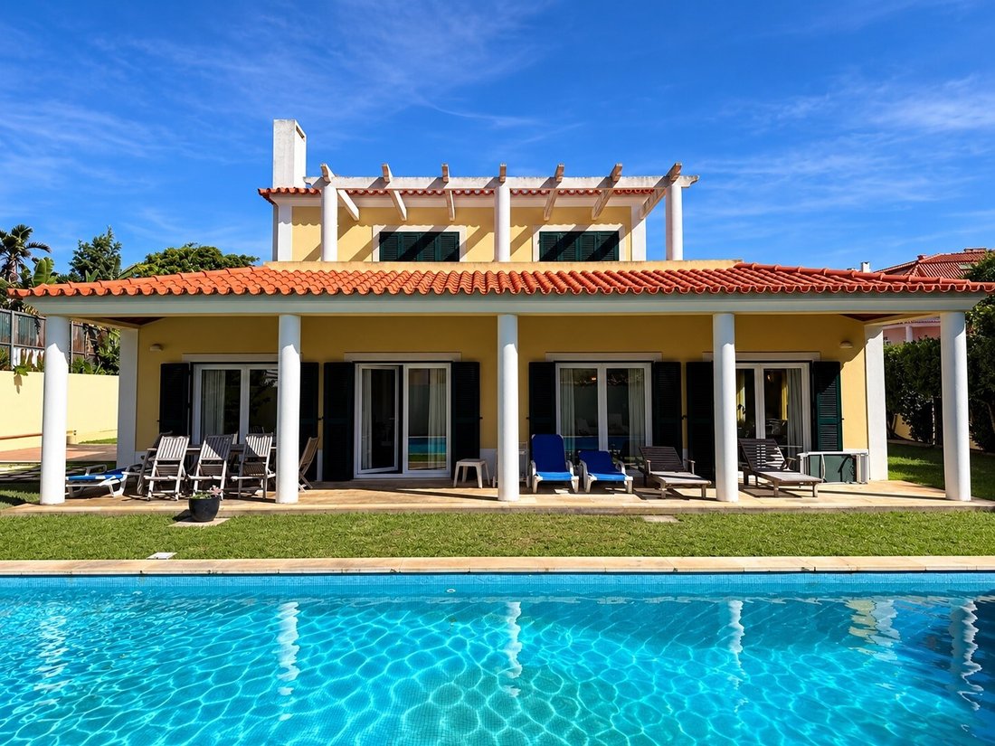 Casa en Cascais y Estoril, Distrito de Lisboa, Portugal 1 - 19148666