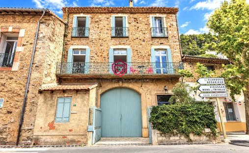 Haus in Roquebrun, Okzitanien, Frankreich 1