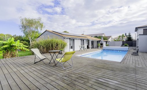 Haus in Bourg, Pessac, Frankreich 1