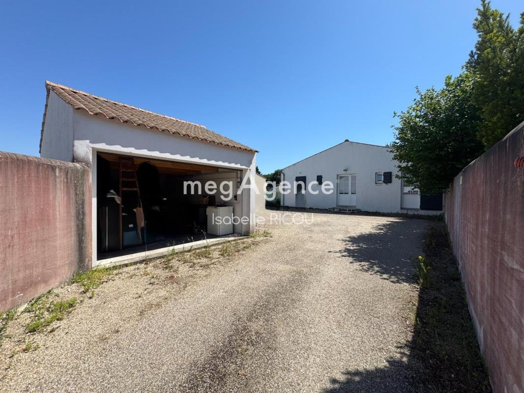 House in Dolus-d'Oleron, Nouvelle-Aquitaine, France 1 - 19145582