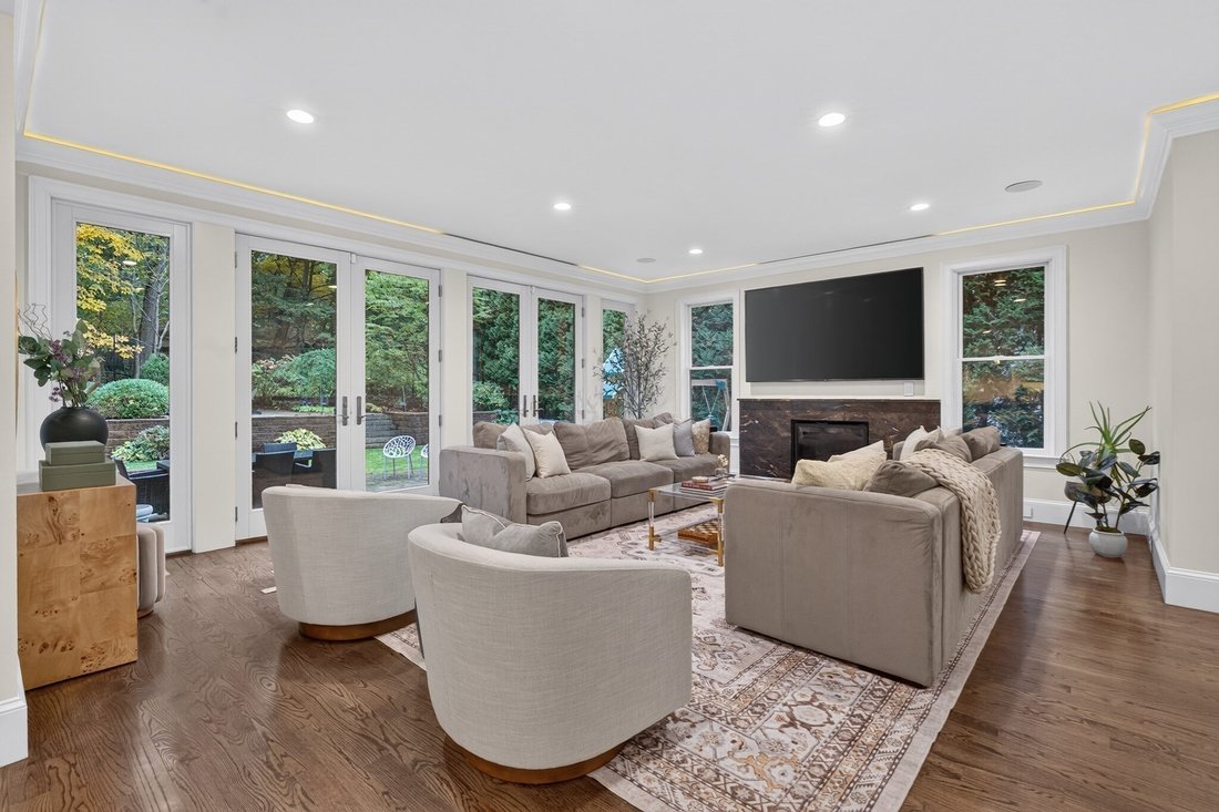 House in Newton, Massachusetts, United States 5 - 19148811