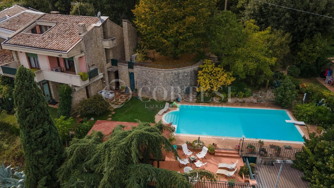 House in Ferro di Cavallo, Perugia, Italy 3 - 19147192
