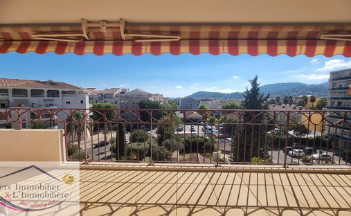 Appartamento a Hyères, Provenza-Alpi-Costa Azzurra, Francia 1