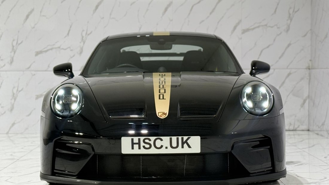 Coupe in Ruislip, United Kingdom 5 - 19146895