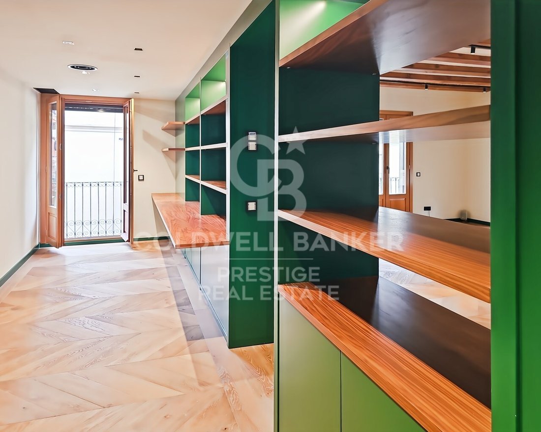 Apartment in Ciutat Vella, Barcelona, Spain 3 - 19148206