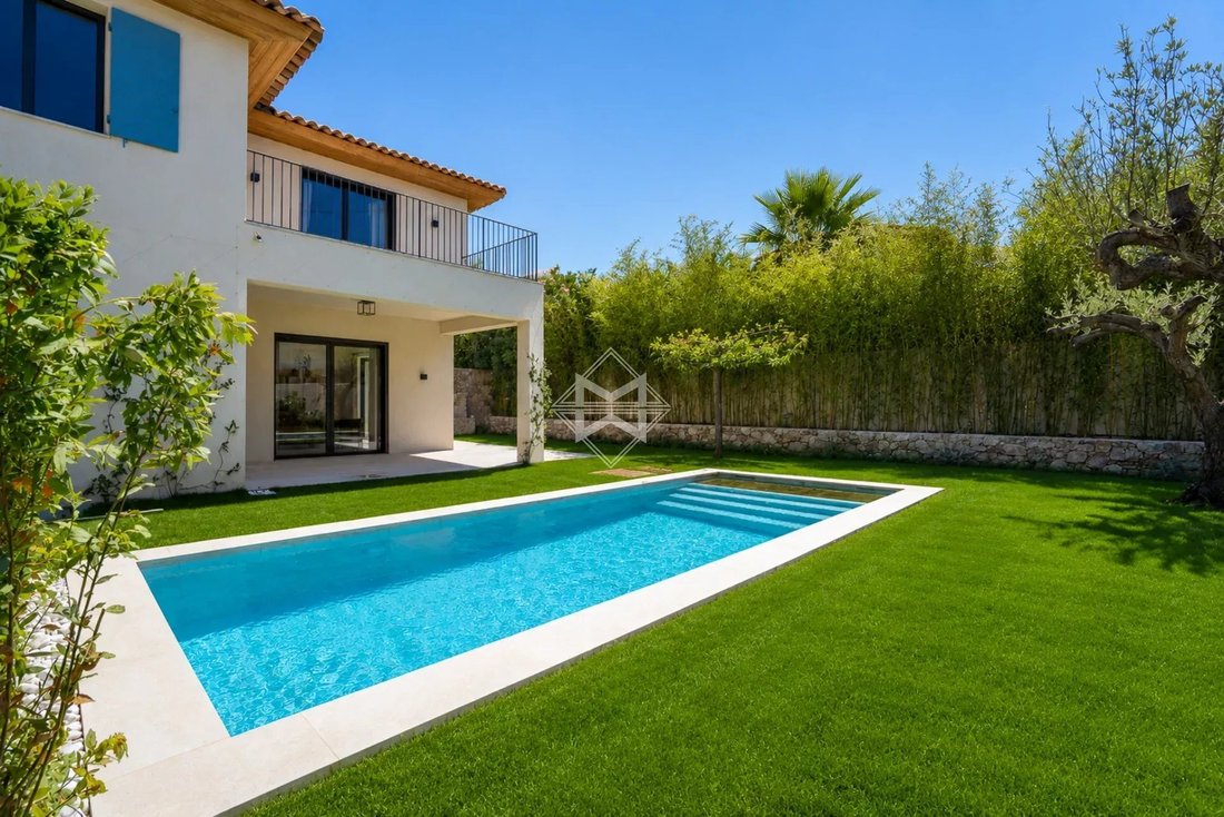 Townhouse in Zone Ouest Urbaine, Saint-Tropez, France 2 - 19145506
