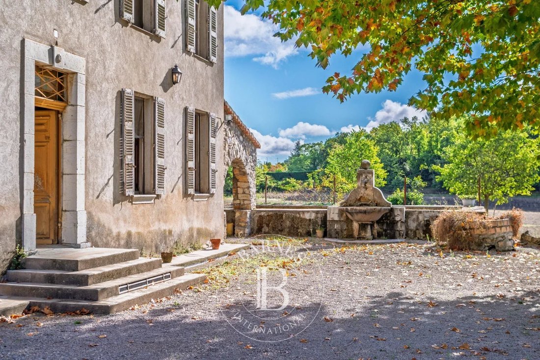 Farm Ranch in Flayosc, Provence-Alpes-Côte d'Azur, France 1 - 19148527
