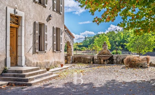 Corps de ferme à Flayosc, Provence-Alpes-Côte d'Azur, France 1