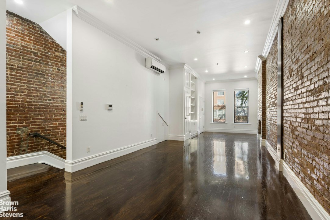 House in New York, New York, United States 2 - 19147403
