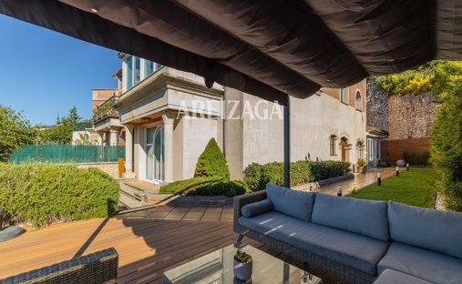 House in Ipar-Ekialdea, Donostia-San Sebastian, Spain 1