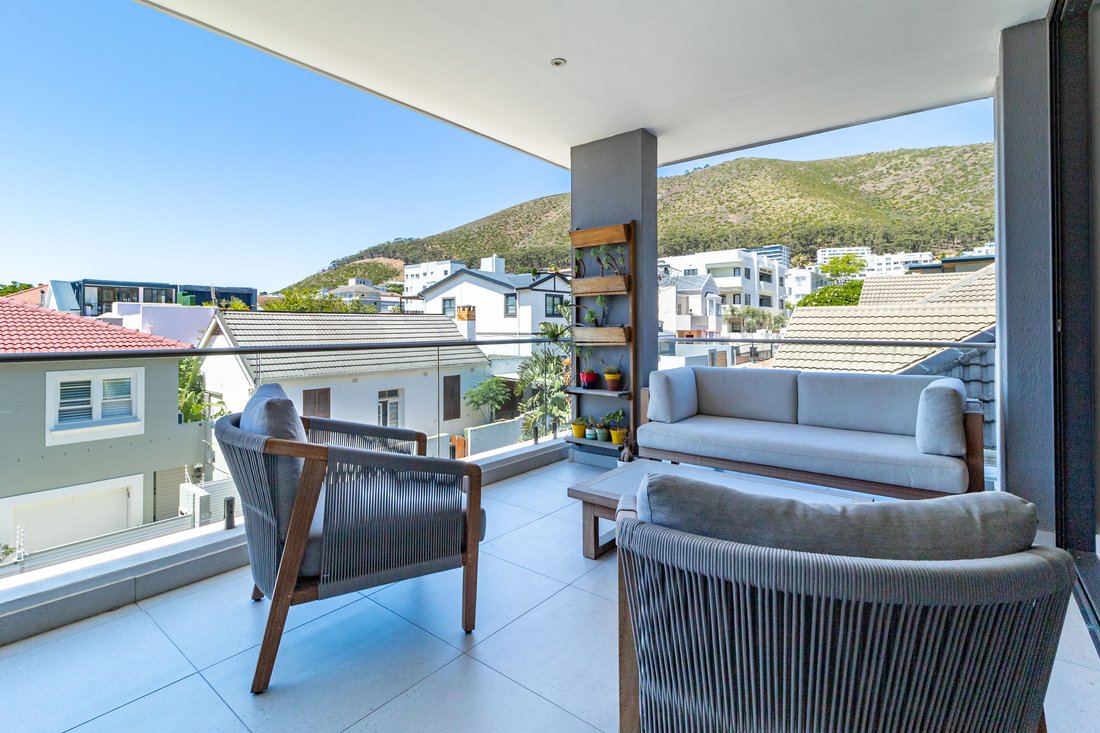 Apartment in Sea Point, Atlantic Seaboard, Cape Town 1 - 19146041