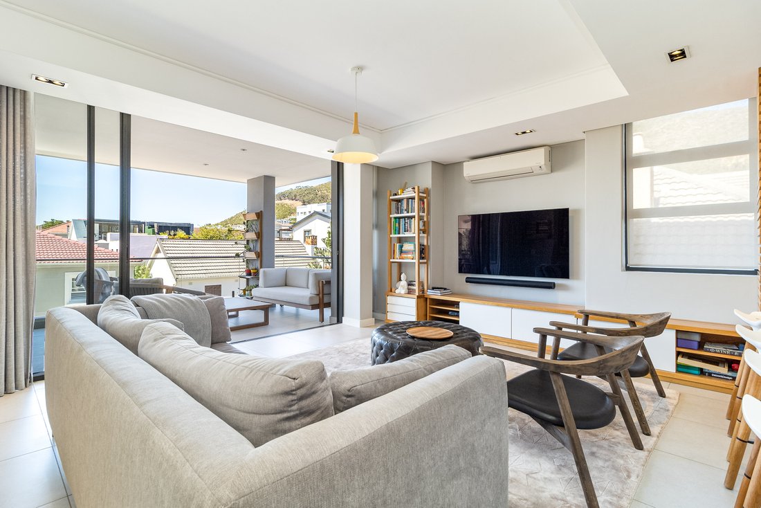 Apartment in Sea Point, Atlantic Seaboard, Cape Town 4 - 19146041