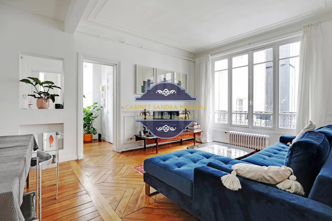 Apartment in Clichy-Trinité, Paris 9e Arrondissement, Paris 1 - 12402098