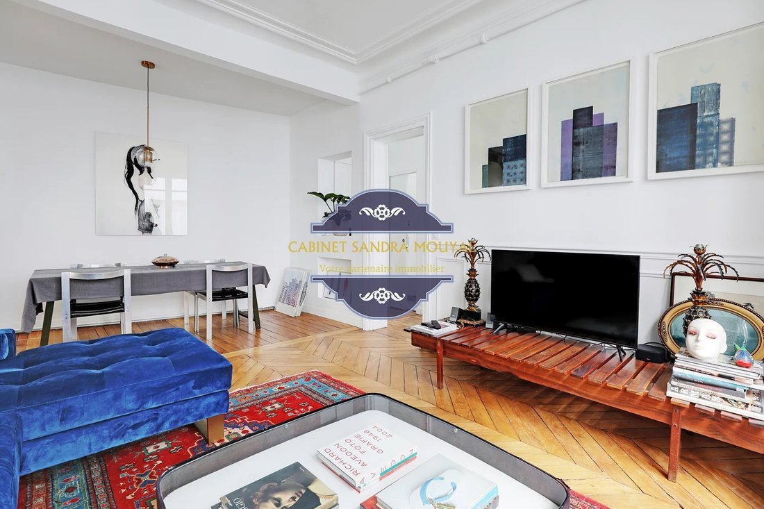 Apartment in Clichy-Trinité, Paris 9e Arrondissement, Paris 4 - 12402098