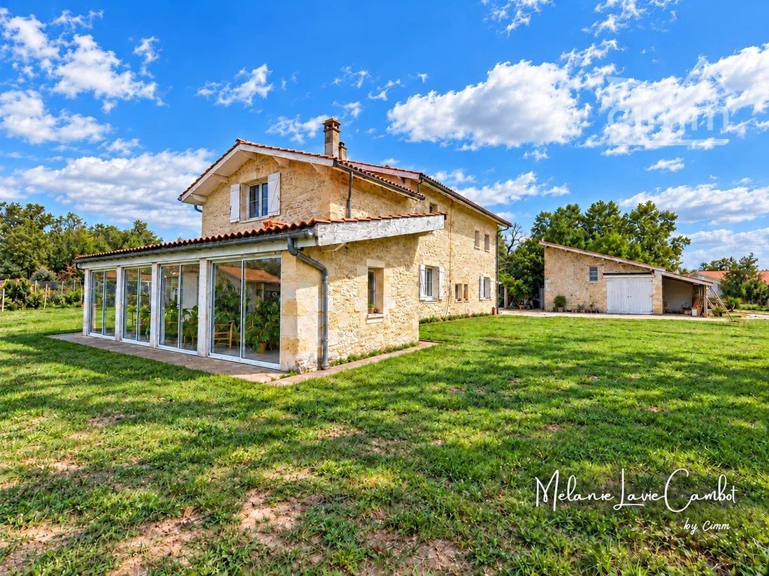 Casa en Etauliers, Nueva Aquitania, Francia 1 - 19145544