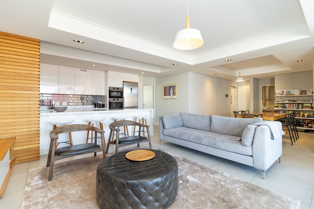 Apartment in Sea Point, Atlantic Seaboard, Cape Town 5 - 19146041