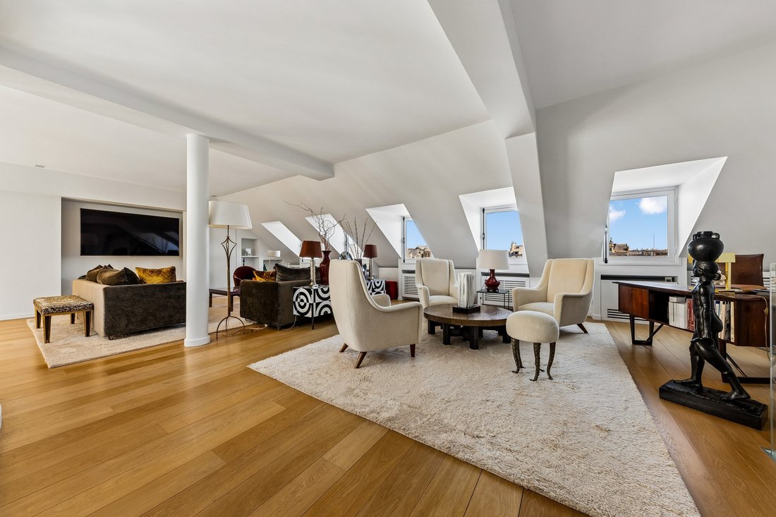 Apartment in Saint Germain l'Auxerrois, Paris 1er Arrondissement, Paris 3 - 19148596