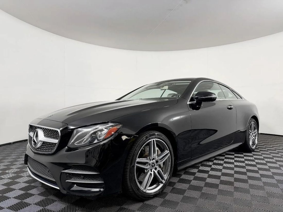 Coupe in Lynnwood, WA, United States 2 - 19149001