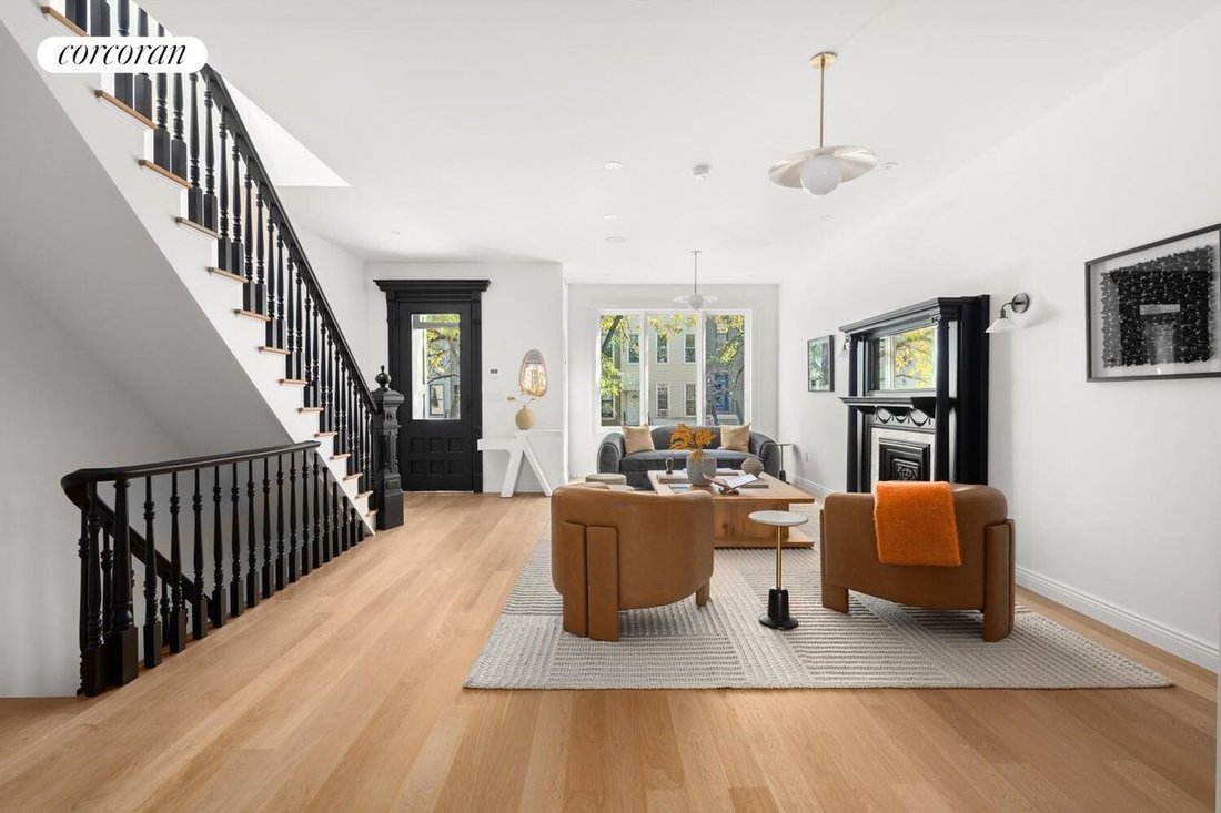 House in New York, New York, United States 1 - 19145518