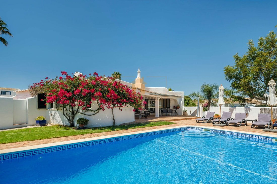 Casa en Carvoeiro, Algarve, Portugal 1 - 19147131