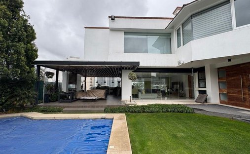 House in Naucalpan de Juárez, State of Mexico, Mexico 1