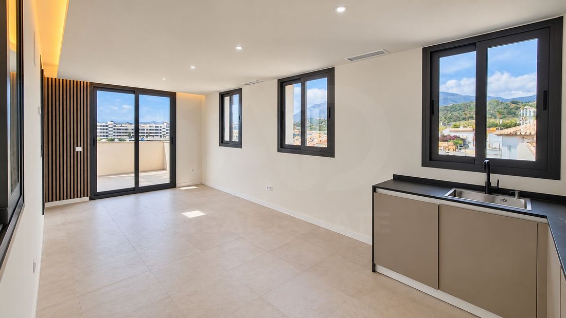 Penthouse in Estepona, Andalusia, Spain 5 - 19145704
