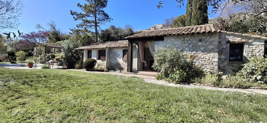 Estate in La Garde-Adhemar, Auvergne-Rhône-Alpes, France 2 - 19148374