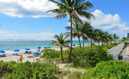 Eigentumswohnung in Hallandale Beach, Florida, Vereinigte Staaten 1