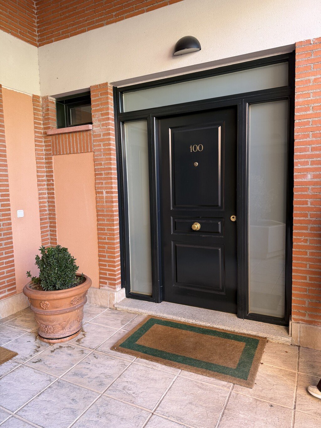 Villa in El Encinar de los Reyes, Alcobendas, Comunidad de Madrid 2 - 19148304