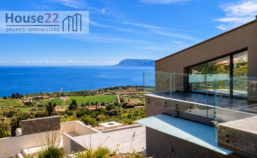 Villa in Castellammare del Golfo, Sicily, Italy 1