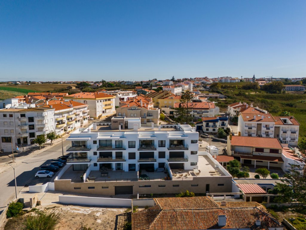Estate in Atouguia da Baleia, Leiria District, Portugal 3 - 16546666