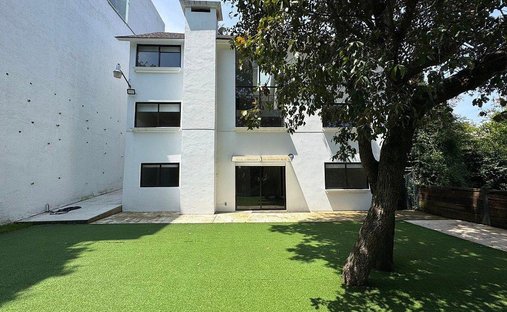 House in Ciudad López Mateos, State of Mexico, Mexico 1