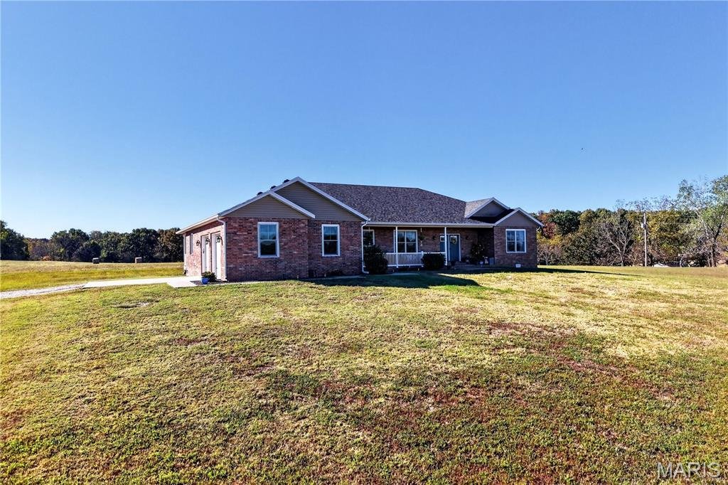 House in Lebanon, Missouri, United States 2 - 19146946