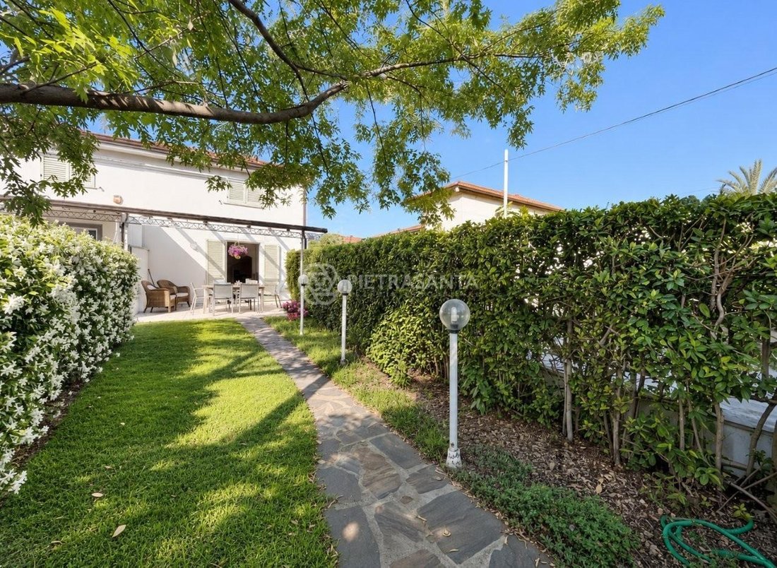 Country House in Tonfano, Pietrasanta, Italy 2 - 19147600