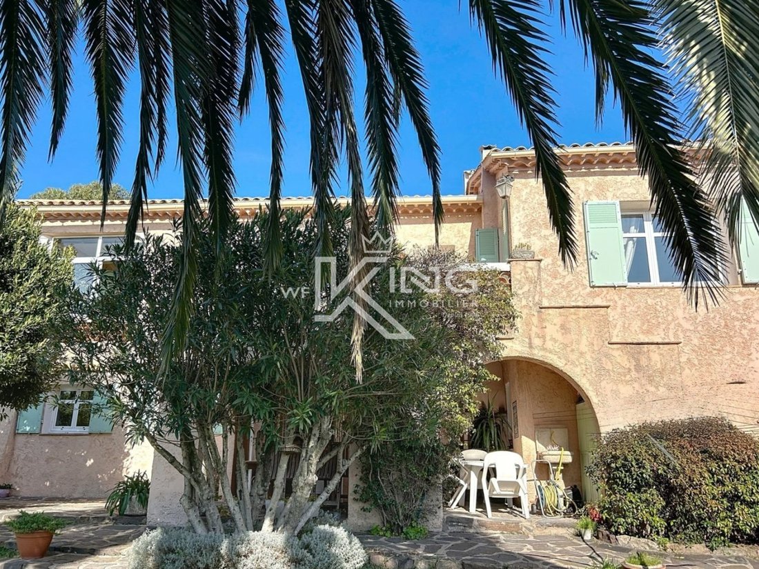 Villa in Le Dramont-Agay-Anthéor-Le Trayas, Saint-Raphaël, France 1 - 19141074