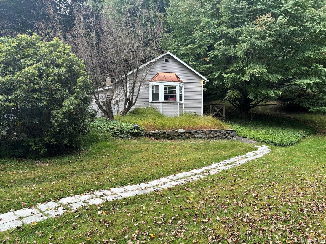 House in Airmont, New York, United States 2 - 19147402