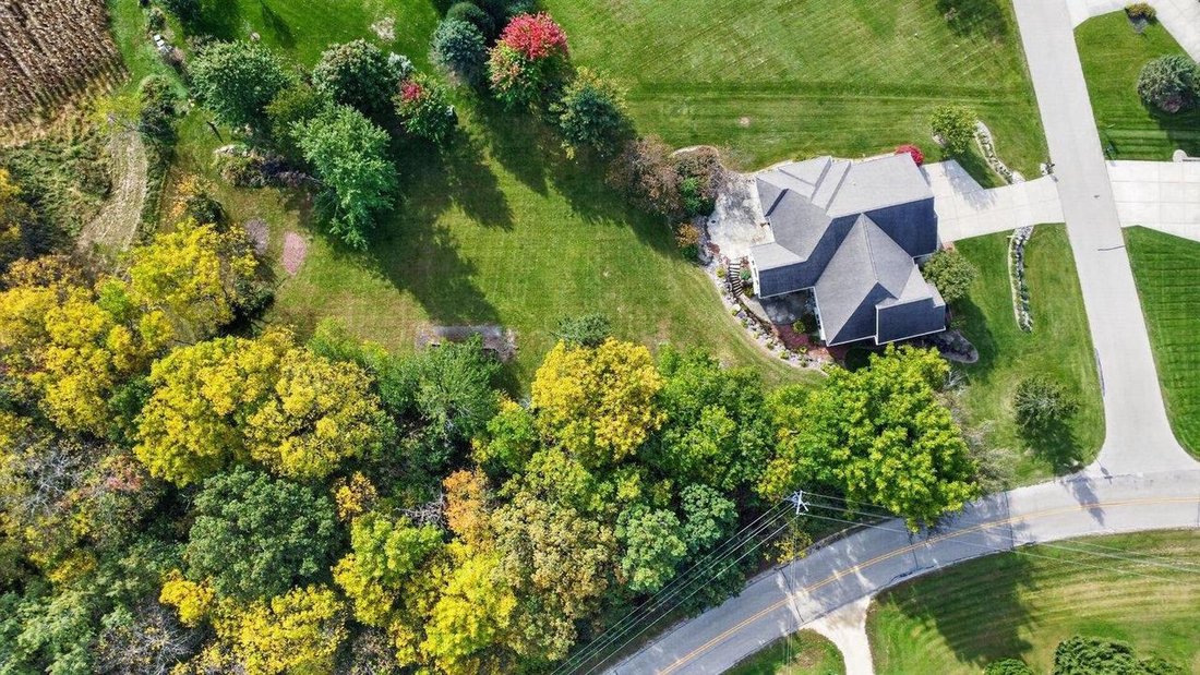 House in Oregon, Wisconsin, United States 4 - 19146731