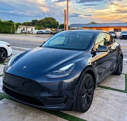 Suv in Hollywood, FL, United States 2 - 19149087