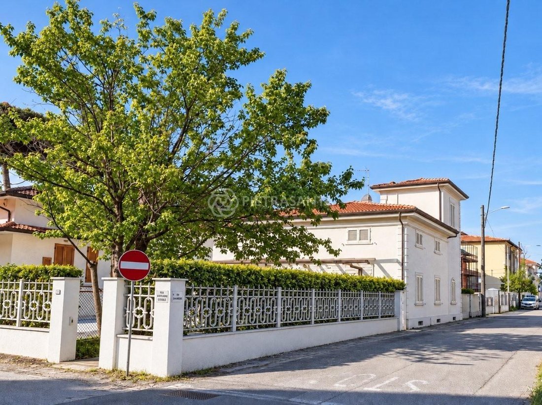 Country House in Tonfano, Pietrasanta, Italy 3 - 19147600