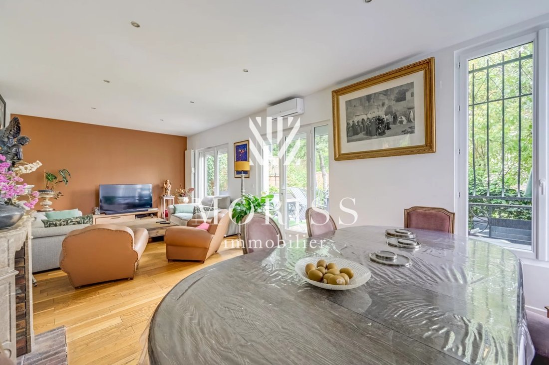 House in Arrondissement of Bobigny, Ile-de-France, France 5 - 19145456