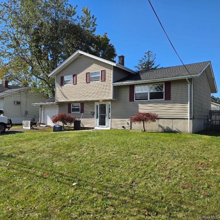 House in Port Jefferson Station, New York, United States 2 - 19148322