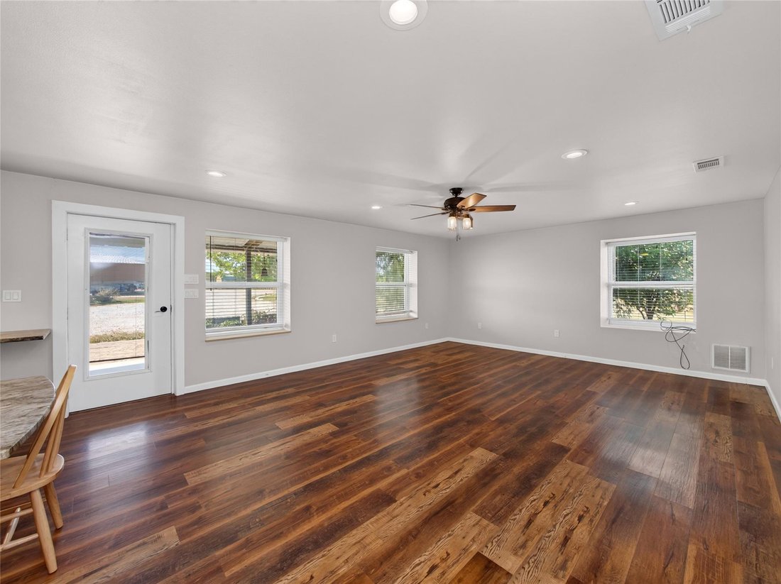 House in Florence, Texas, United States 3 - 19147049