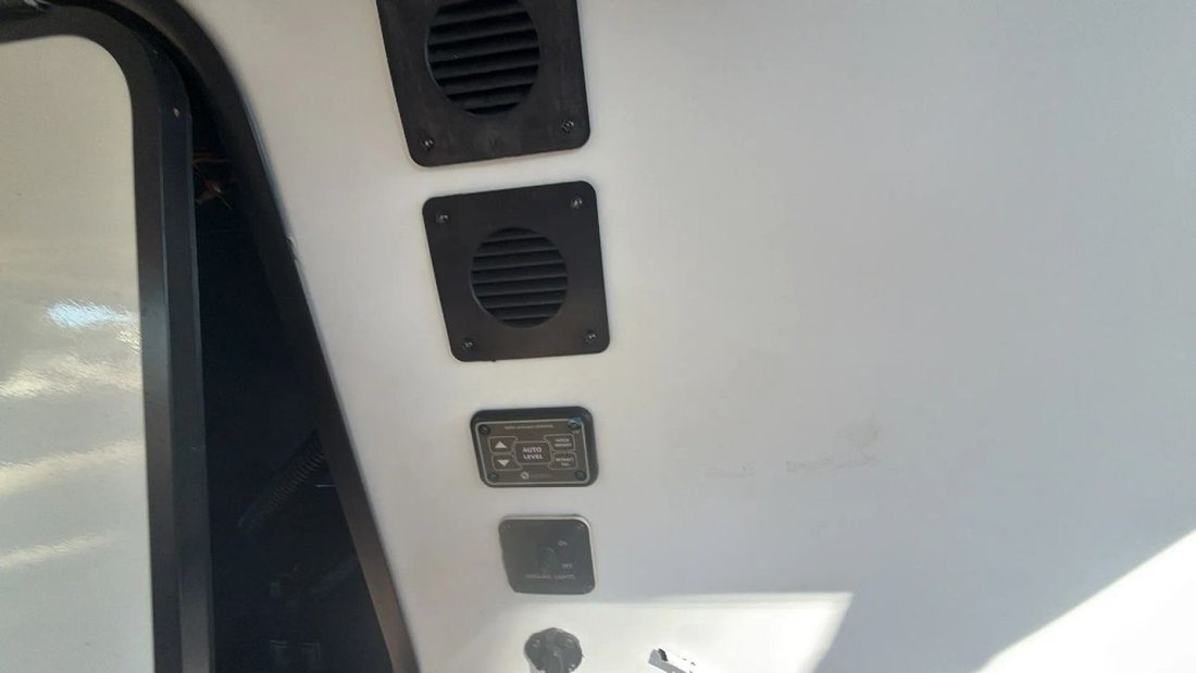 2020 Sabre by Forest River Sabre Fifth Wheel 36BHQ in Thonotosassa, FL, United States 4 - 19148995